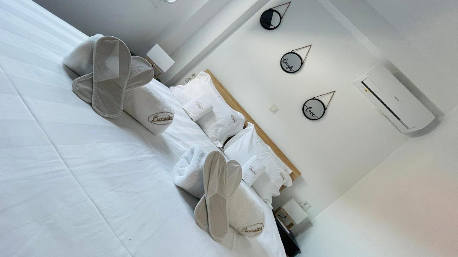 Athina Apartment Офринион Екстериор снимка