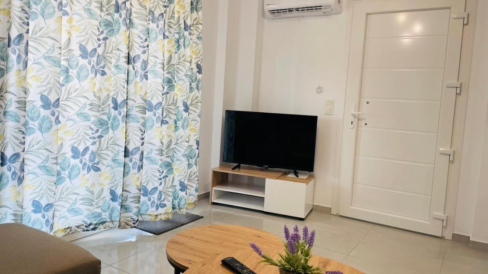 Athina Apartment Офринион Екстериор снимка