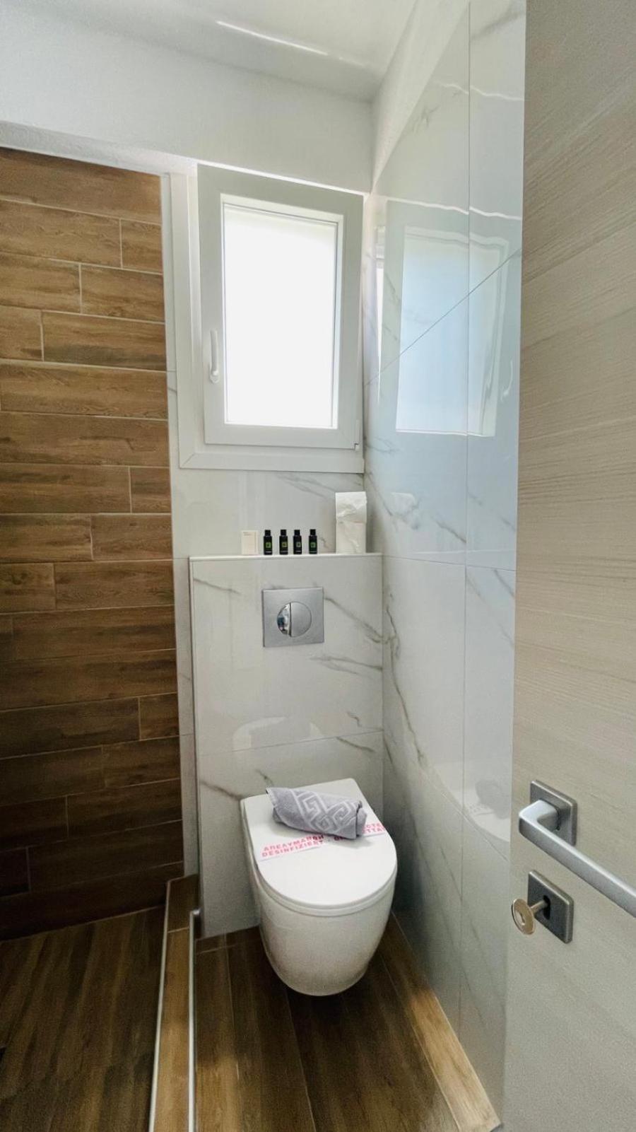 Athina Apartment Офринион Екстериор снимка